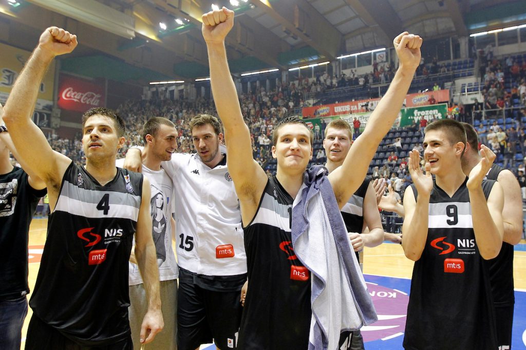 OVO BI BILA DETONACIJA Španci najavljuju povratak reprezentativca Srbije u Partizan!