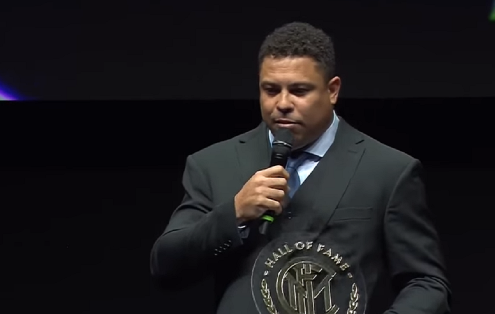 FLEŠ SA PIRINEJA Legendarni Ronaldo želi srpskog štopera!