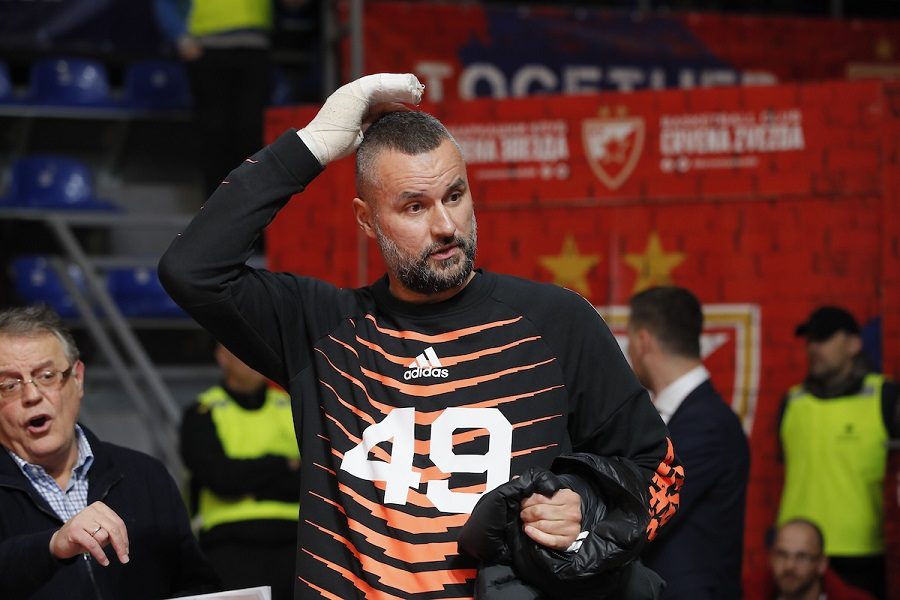 OGLASIO SE GUROVIĆ POSLE TUČE Evo zbog čega je uleteo na teren!