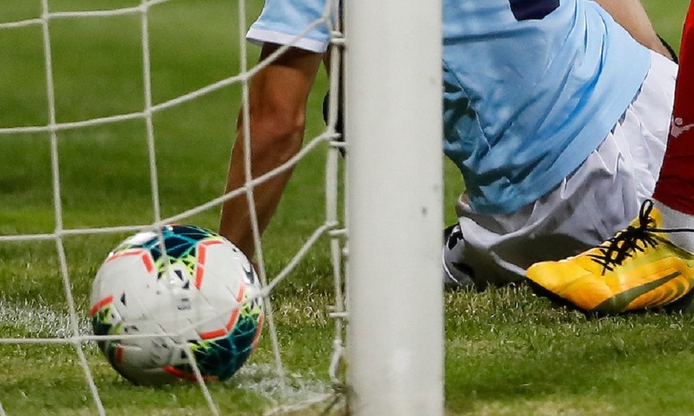 SKANDAL U KOMŠILUKU Platili stadion 80.000.000 evra, a on se urušava posle dva meseca (VIDEO)