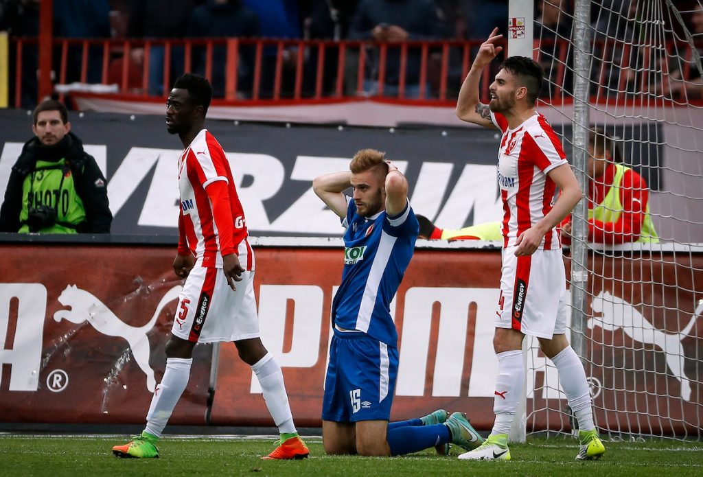 SAZNAJEMO Srpskog defanzivca hoće gigant iz Grčke! Dobio je ponudu…