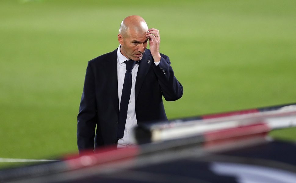 NEMA VIŠE „ĆELU“ Promena izgleda… Zidan tajno presadio kosu!