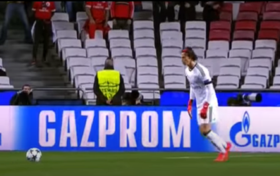 NELOGIČAN POTEZ BENFIKE Svilaru ističe ugovor, a klub odbio ponudu od tri miliona evra! Srbin ljut!