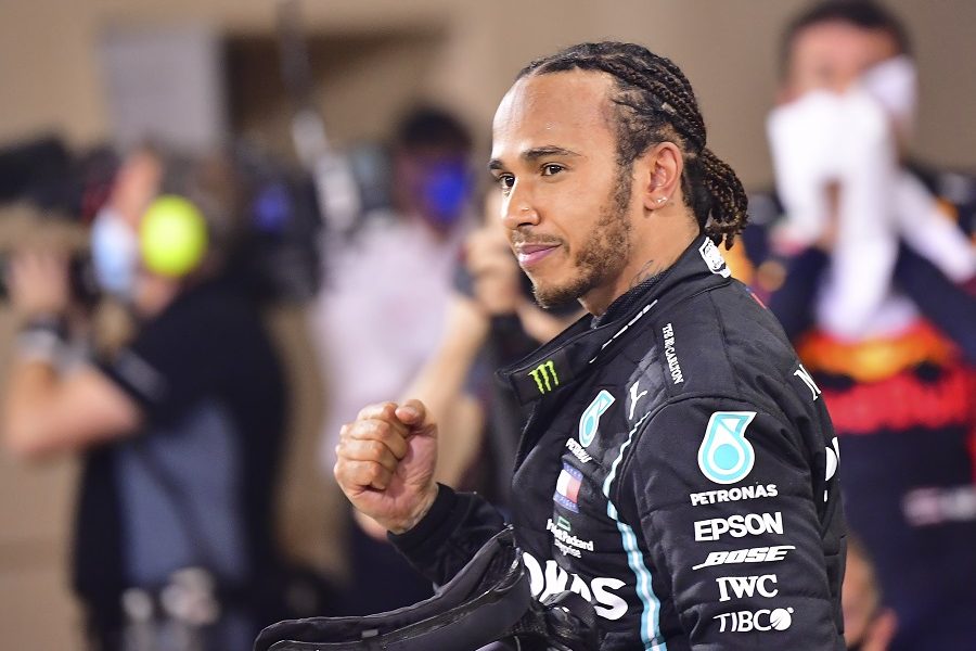 „BOMBA“ U F1 Hamilton u „crnom konjiću“