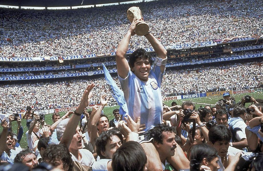 PAO REKORD Za neverovatnu sumu prodat Maradonin dres u kojem je 1986. dao dva gola Englezima