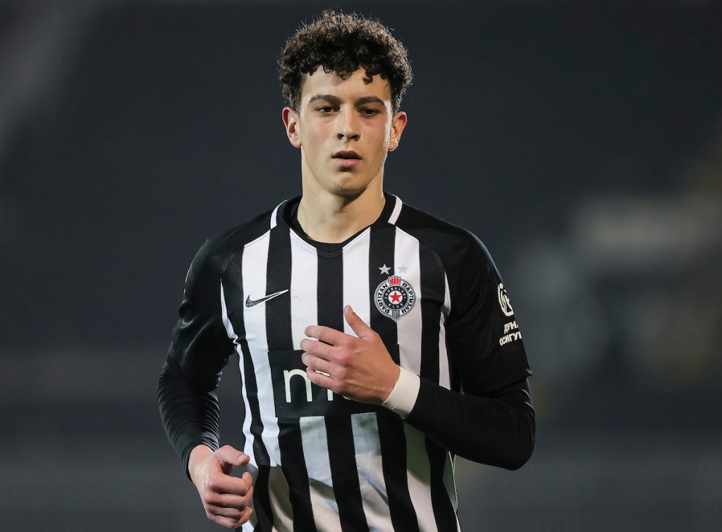 BUDI DEO CRNO-BELIH Partizan te zove da ostvariš snove
