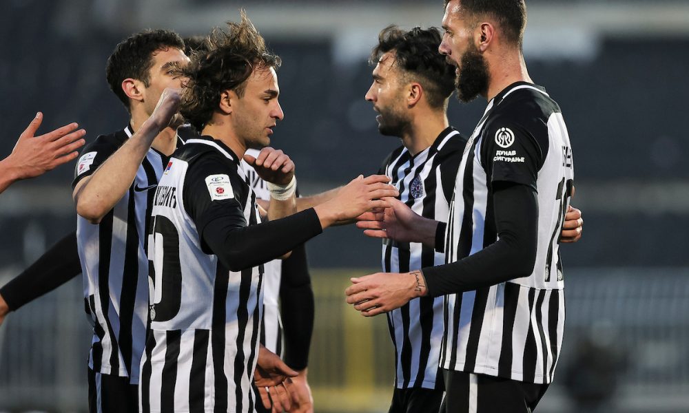 SKLAPA SE MOZAIK ZA SLEDEĆU SEZONU Partizan spremio nove ugovore za još dvojicu igrača, jedan je bez minuta u igri…
