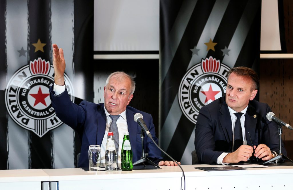 DRŽAVA ČEŠLJA I FINANSIJE CRNO-BELIH Partizan neće da se oglašava kao Zvezda