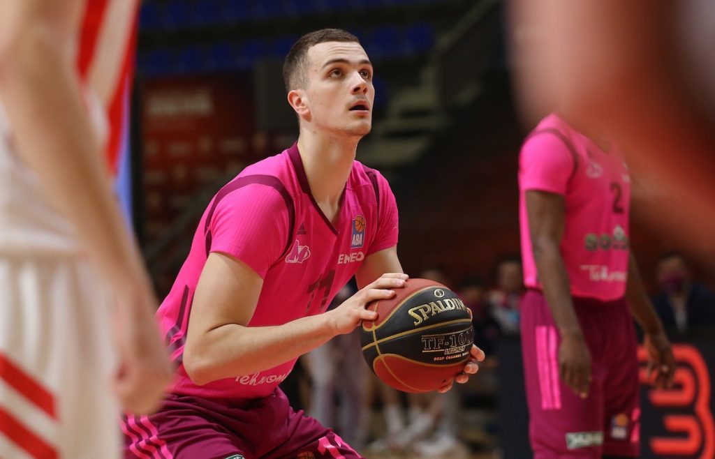ZVEZDINA PONOĆNA BOMBA Crveno-beli dovode igrača iz Čikago Bulsa!