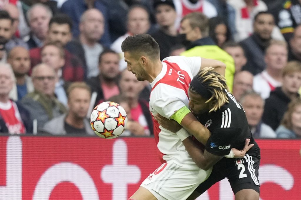 TADIĆ PONOVO NA METI Lišite ga bede, čak i navijači žele da se to desi!