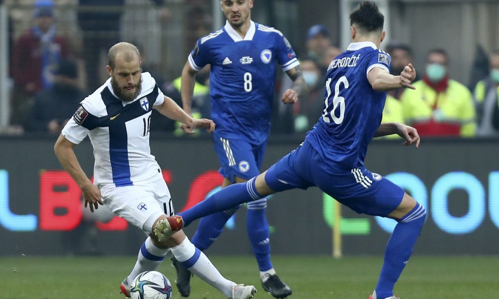 NE PRAŠTA TEŠKE UVREDE Reprezentativac BiH se zbog sramnih poruka navijača oprostio od nacionalnog dresa!