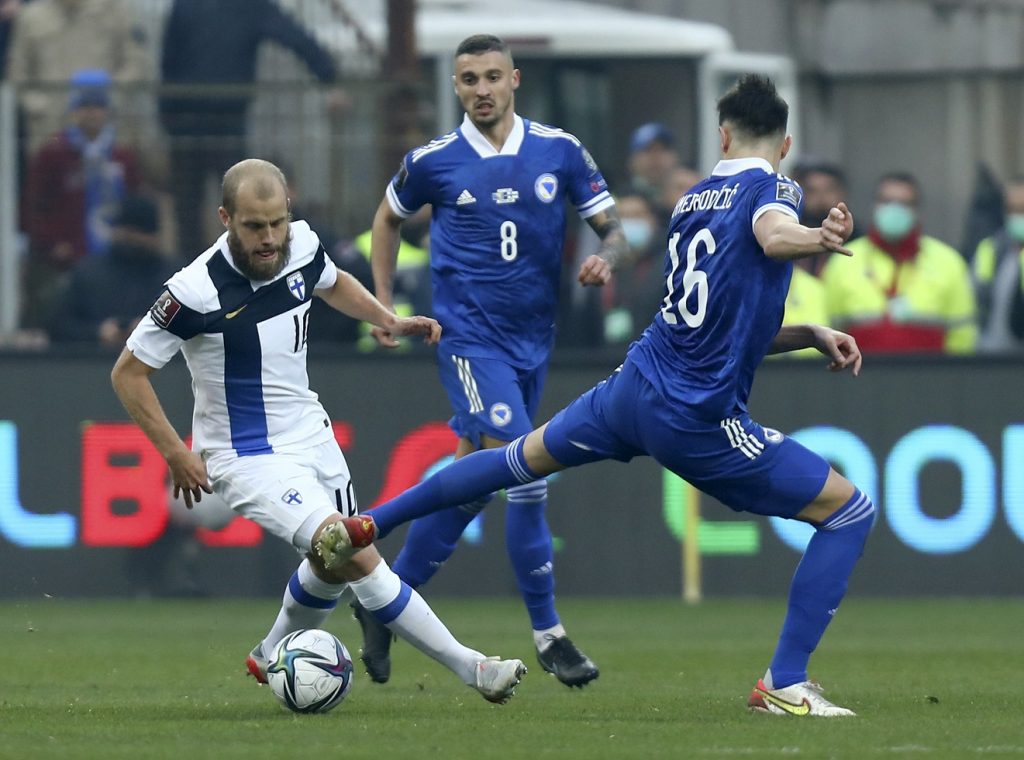 NE PRAŠTA TEŠKE UVREDE Reprezentativac BiH se zbog sramnih poruka navijača oprostio od nacionalnog dresa!
