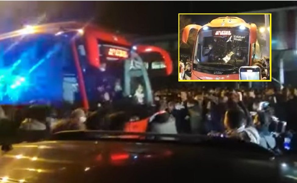 HAOS U ŠPANIJI Napadnut autobus Atletiko Madrida, Simeone ušao u sukob sa navijačima (VIDEO)