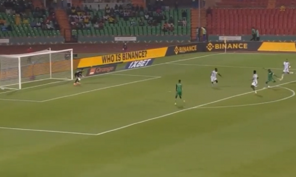 MAJSTORIJA! Lep gol Bena! Hoće li napadač Zvezda da pošalje Rajevca i Boaćija kući? (VIDEO)