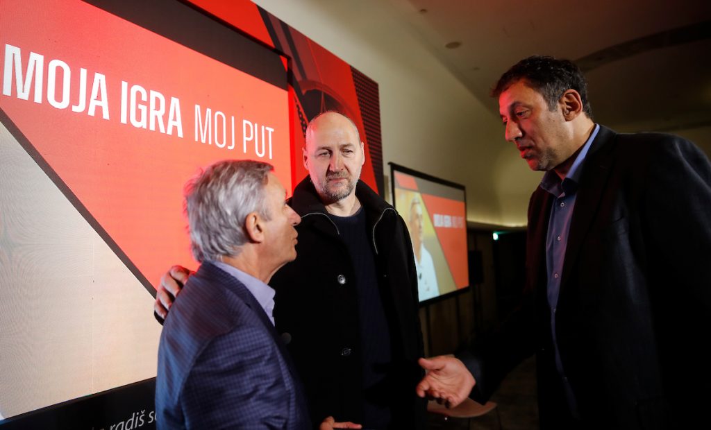 „NIKO NAM NE BI PRISMRDIO“ Rađa: Zabole me za rat, četnike, ustaše i antivaksere! Da se Jugoslavija nije raspala vladala bi Evropom do 2225!