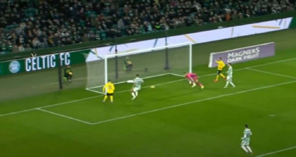 IMAMO KANDIDATA ZA PROMAŠAJ GODINE Sa dva metra pogodio stativu (VIDEO)
