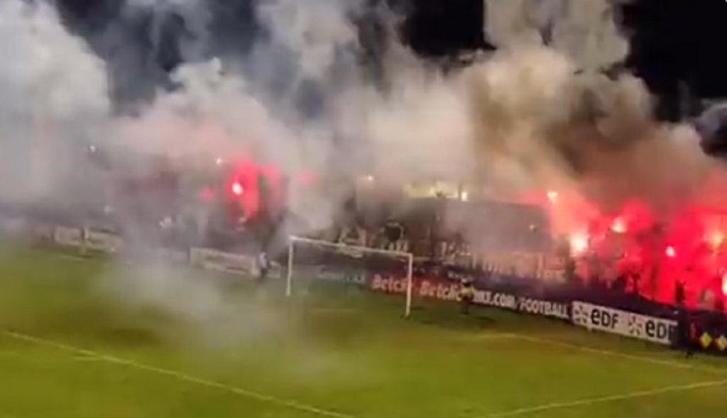 ŠTA SE OVO DEŠAVA U FRANCUSKOJ? Ponovo prekinuta utakmica, igrali su velikan i četvrtoligaš! (VIDEO)