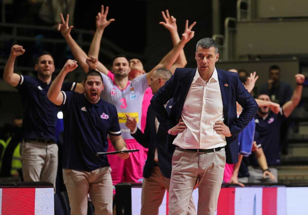 Mega ostala bez centra! Poljak karijeru nastavlja u Španiji