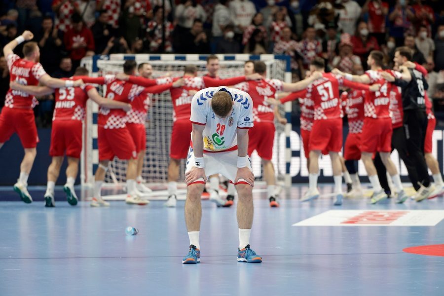 DAN POSLE ELIMINACIJE „ORLOVA“ Sada je to „tanko“… Hitno potreban novi desni bek