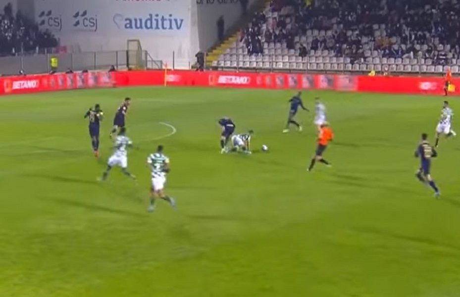 NIJE SE NAIGRAO Srbin u igru ušao u 65. minutu, pa dobio dva žuta (VIDEO)