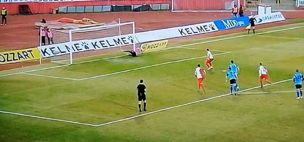 TRENER GLEDA I NE VERUJE Golman Napretka odbranio dva penala za dva minuta na „Karađorđu“ (VIDEO)