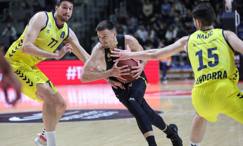 POLUVREME Partizan sjajnim šutem za dva poena na dvocifrenom višku… Lesor dominira!