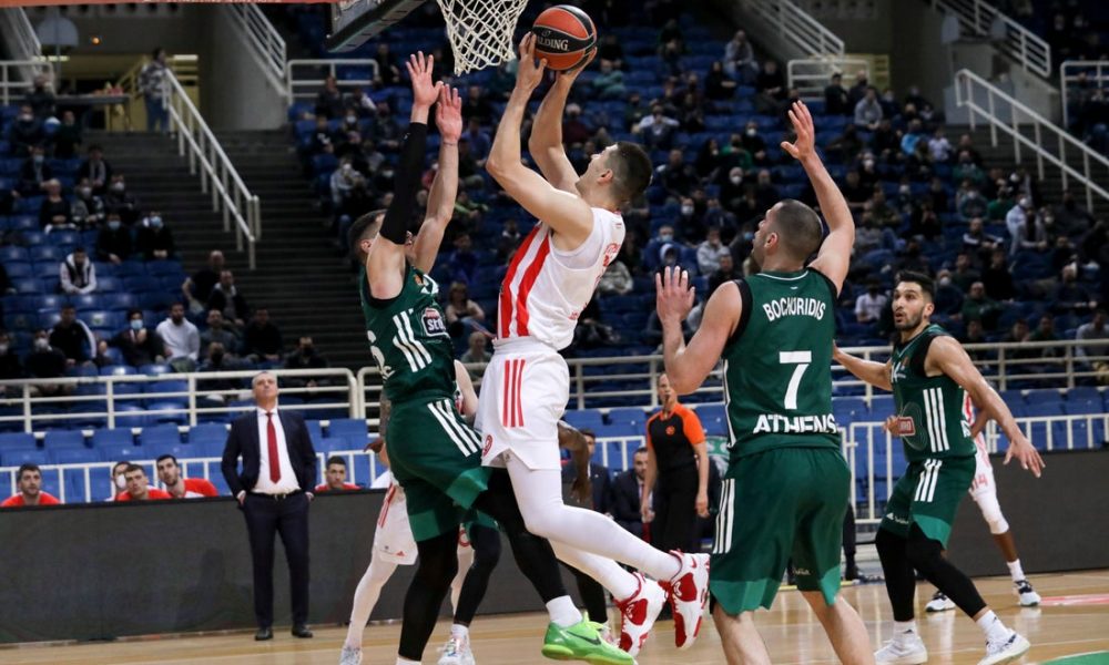 POLUVREME Nedović muči Zvezdu, crveno-beli na minus jedan posle 20 minuta