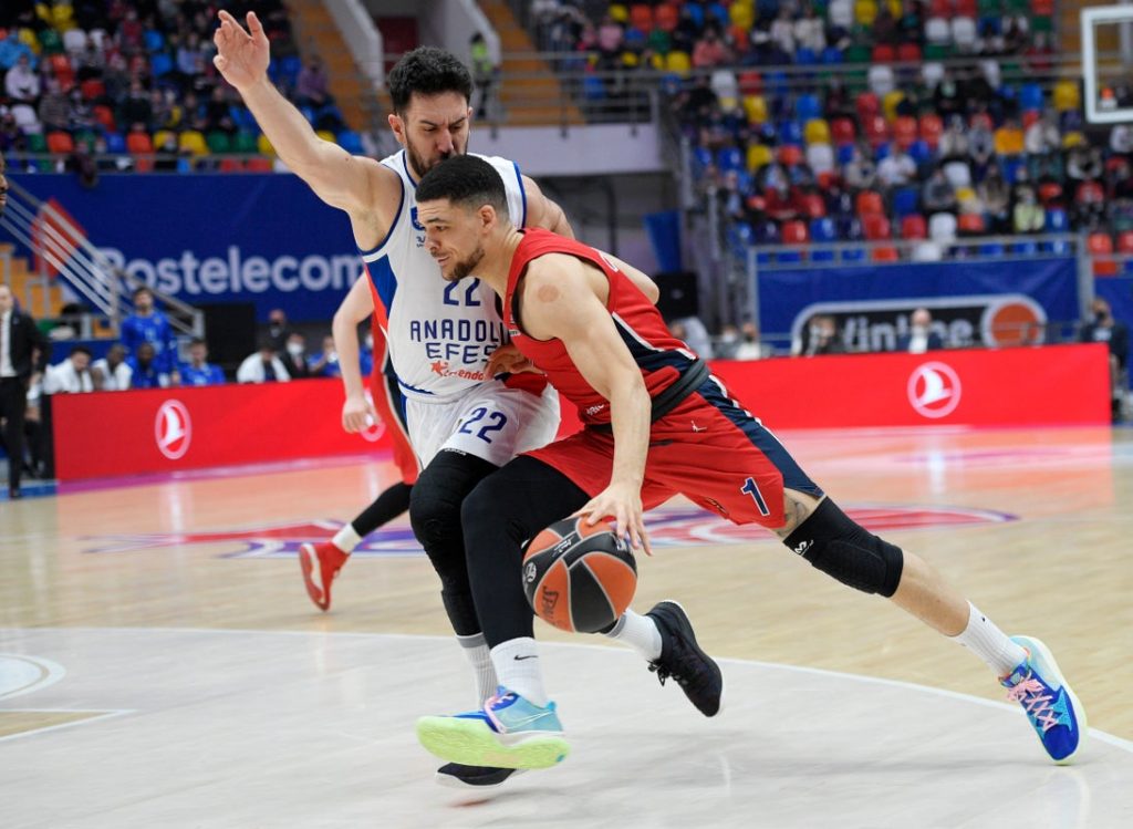 Micić sačuvao šampiona, Efes slavio posle produžetka u Moskvi!