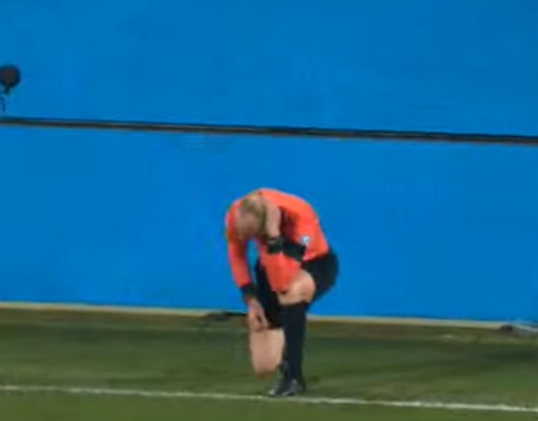 ZAR I KOD NJIH? Utakmica Bundeslige prekinuta jer je sudija pogođen čašom piva u glavu! (FOTO+VIDEO)