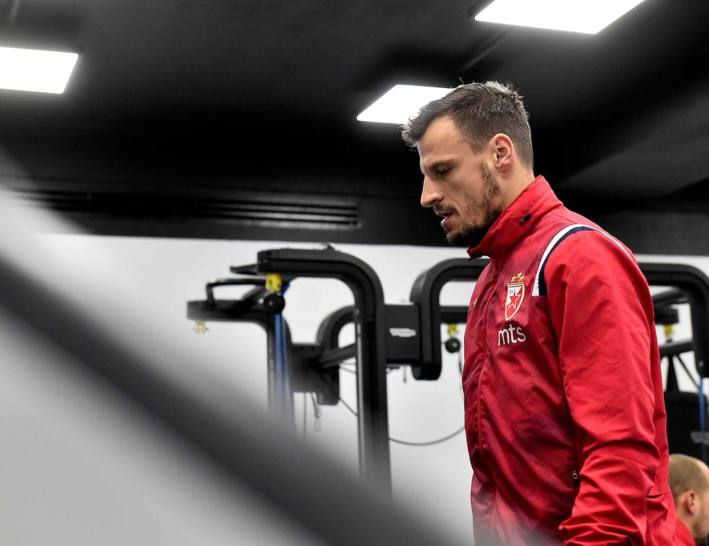 Nije ga bilo skoro mesec dana… Evo zbog čega je izostajala Zvezdina „zlatna rezerva“