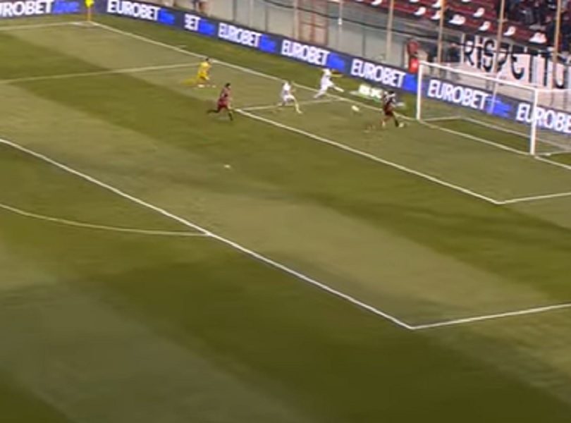 KAKO MU JE OVO USPELO? Majstore, pa teže je bilo da promašiš! (VIDEO)