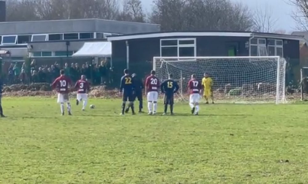 Slavni Brazilac ponovo igra, zaradio je pet funti, a postigao i gol! (VIDEO)
