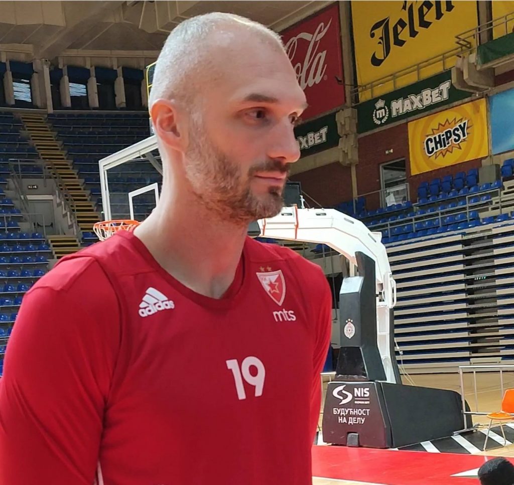 Simonović pred Barselonu: Idemo na megdan najboljoj ekipi u Evroligi! (VIDEO)