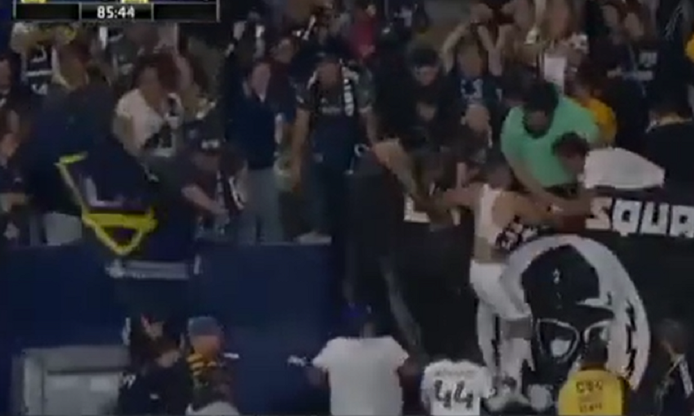 DELIRIJUM Joveljić golom u 86. minutu doneo pobedu Galaksiju, Amerika ovo ne pamti, navijači ga odneli na trbine (VIDEO)