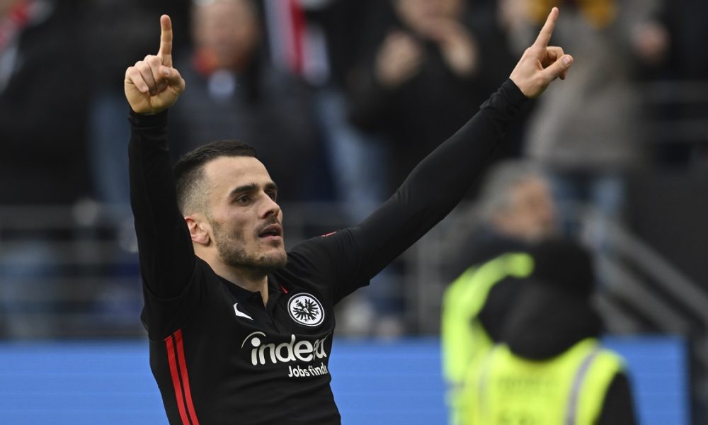 HOĆE GA GIGANT Kostić pred transferom karijere! Klubovi već započeli pregovore