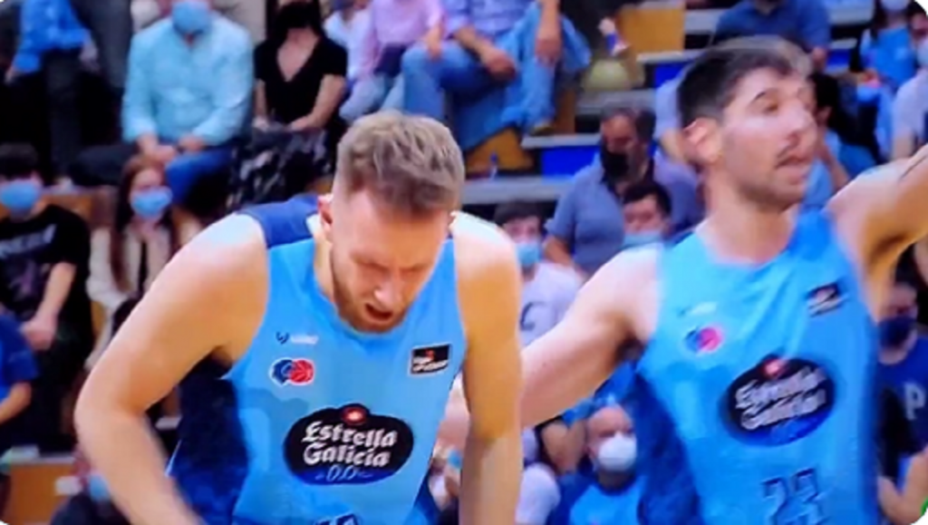 JEZIVO! Musa se umalo nije ugušio, polomljen mu dušnik (VIDEO)