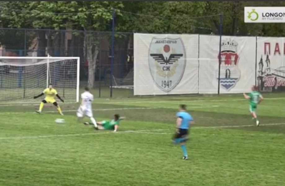 NEŠTO OVDE NE VALJA Kakvi se penali dosuđuju u Prvoj ligi Srbije! Sramota šta radi arbitar… Kako je ovo video kao prekršaj?  (VIDEO)
