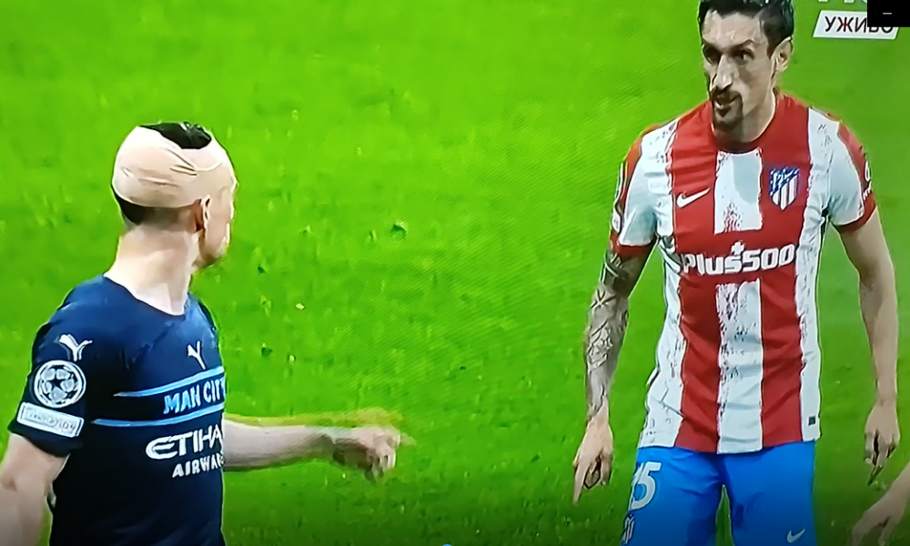ZAŠTO ULAZIŠ U „FRKU“ KAD SI SLABIJI? Crnogorac otresao Fodena o reklame, a onda mu zamahnuo prstom (VIDEO)