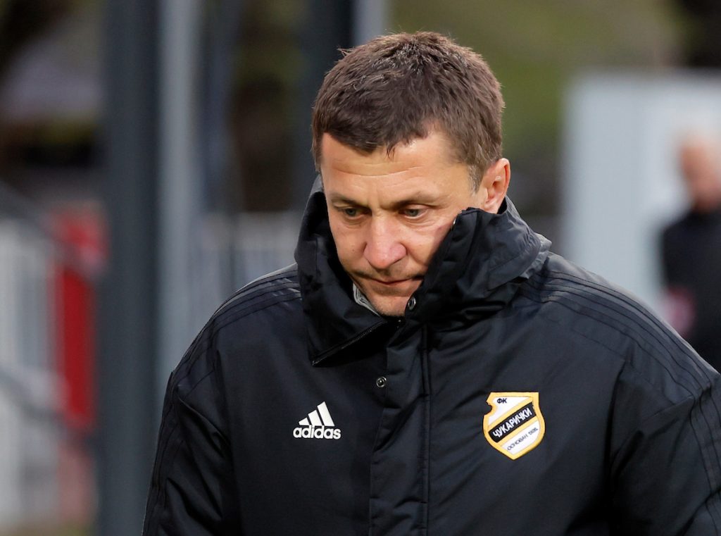 Saša Ilić pred otkazom! Sastavom, komentarima i ponašanjem pre i posle meča s Partizanom razbesneo upravu „brđana“