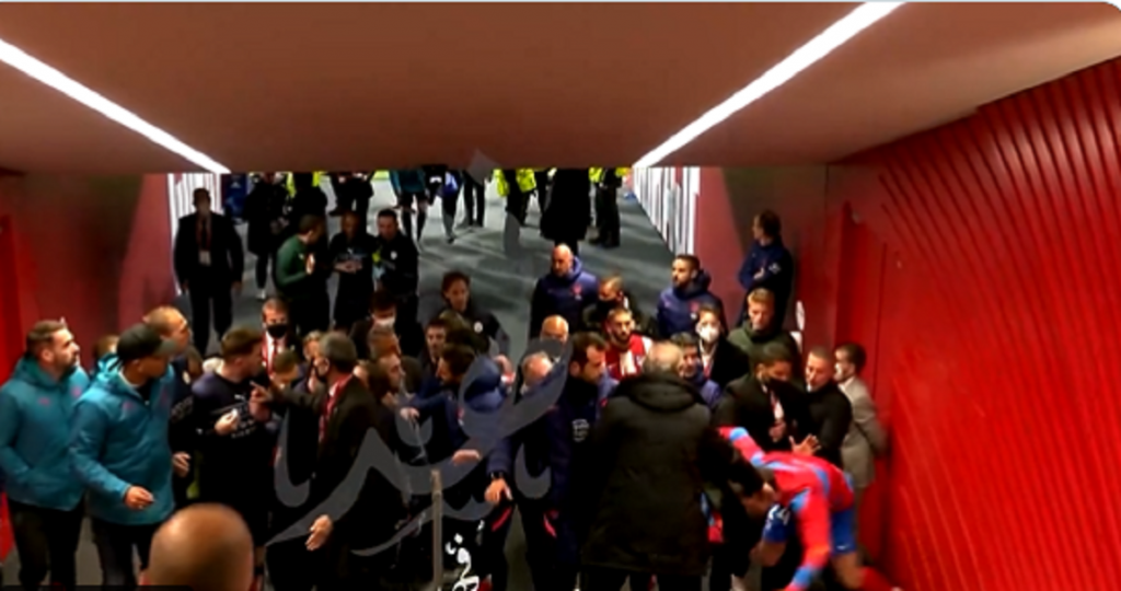 VRELA NOĆ U MADRIDU Vrsaljko izgubio živce i zaleteo se na Griliša, pola tima moralo da ga drži koliko je bio besan (VIDEO)