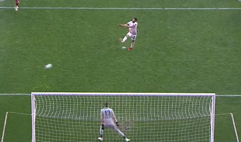 NESTVARNE SCENE U TURSKOJ Pustili rivala da izjednači pošto su nepošteno dali gol, pa namerno promašen penal u 99. minutu (VIDEO)