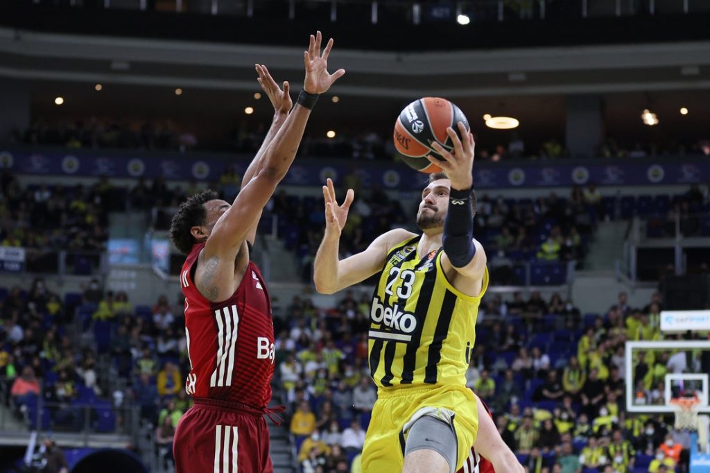 Đorđevićevom Fenerbahčeu utešna pobeda, Gudurić povređen (VIDEO)