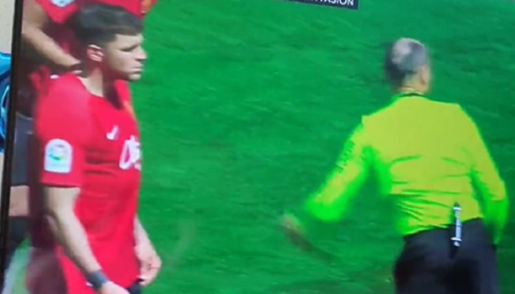 BAŠ SE RAZMAHAO Koliko sekundi, toliko kartona! (VIDEO)