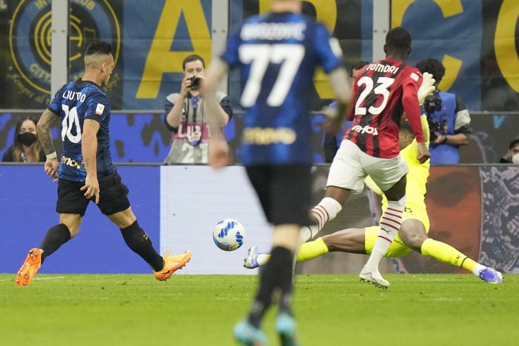 UVOD U RASPLET ŠAMPIONSKE TRKE? Inter demolirao Milan u polufinalu Kupa, Lazetić ostavljen pred završenim činom! (VIDEO)
