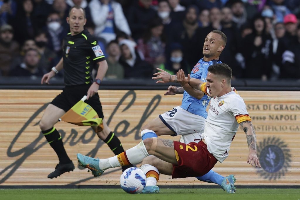 Napoli ispada iz bitke za tron, Murinjo odigrao za Inter i Milan! (VIDEO)
