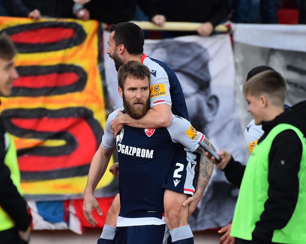 BRZO, DA SE NE UĐE U NERVOZU Zvezda vodi 2:1, ponovo Katai glavom (VIDEO)