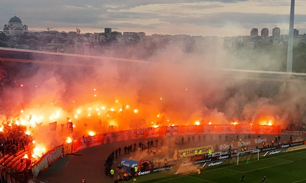 POČELO DRUGO POLUVREME „Delije“ zapalile „sever“ (VIDEO)