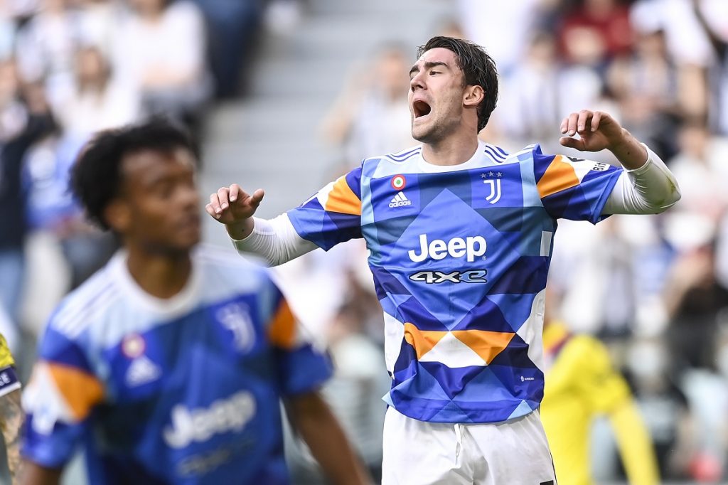 Vlahović spasao „damu“ bruke, Juventus u 95. do boda protiv devetorice iz Bolonje! (VIDEO)