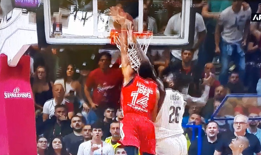 POTEZ UTAKMICE Zakucavanje Holinsa „zapalilo“ Pionir! (VIDEO)