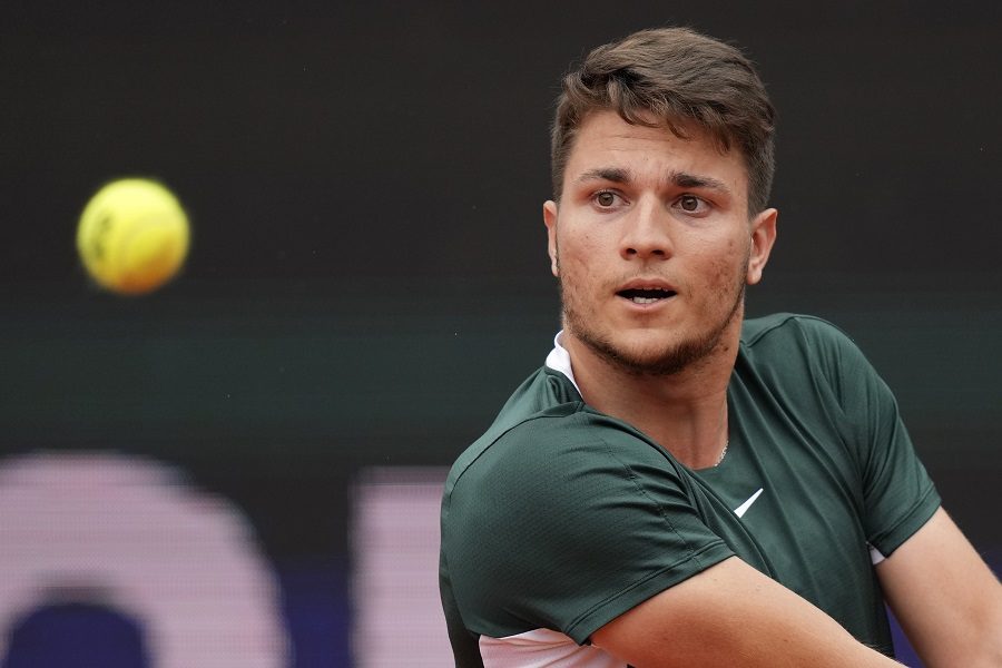 ATP SINSINATI Kecmanović izgubio prvi set sa 6:1, pa se plasirao u drugo kolo